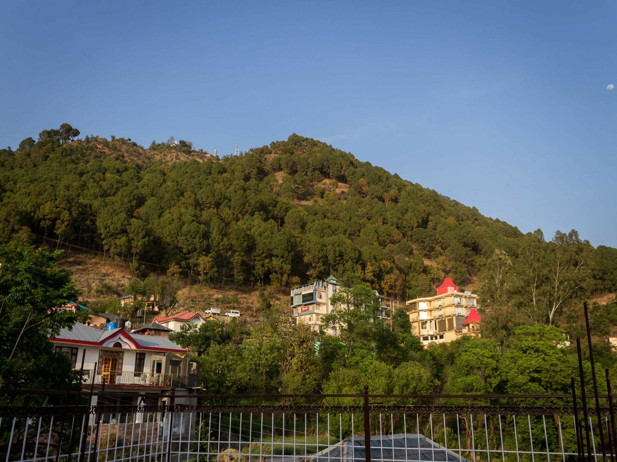 Oyo Home 13409 Cozy Stay Νταραμσάλα Εξωτερικό φωτογραφία